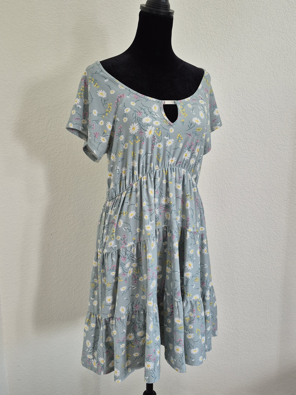 Light Grey Green Floral Tiered Short Sleeve Dress